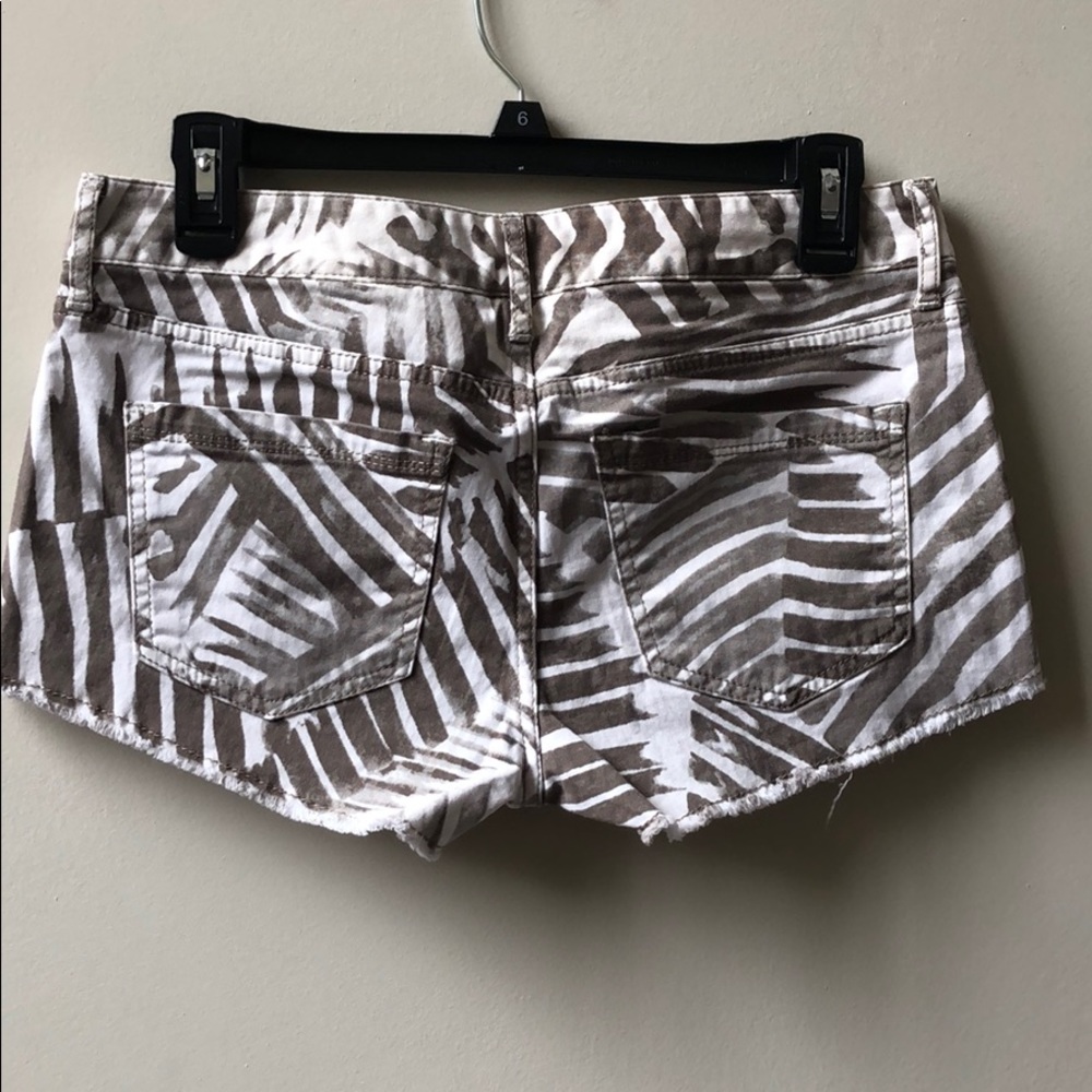 NWOT Express Patterned Shorts - Picture 2 of 4